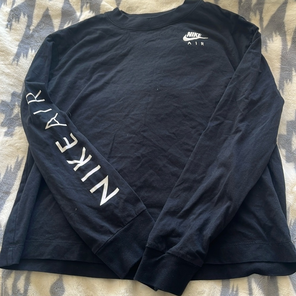 Cute Nike athletic long sleeve tee